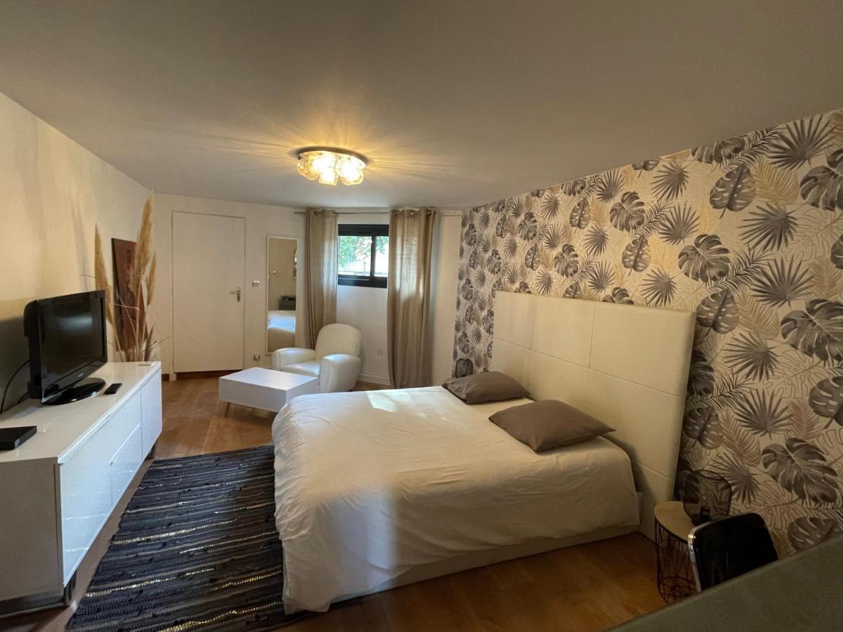 Ty Logis Bed & Breakfast Montrabe ภายนอก รูปภาพ